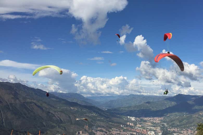 Vuelo en parapente por Medellín