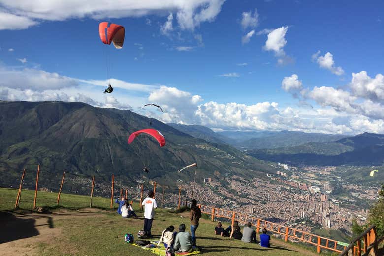 Vuelo en parapente por Medellín