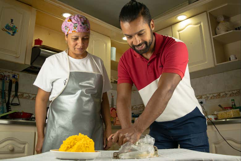 Taller de empanadas colombianas en Medellín