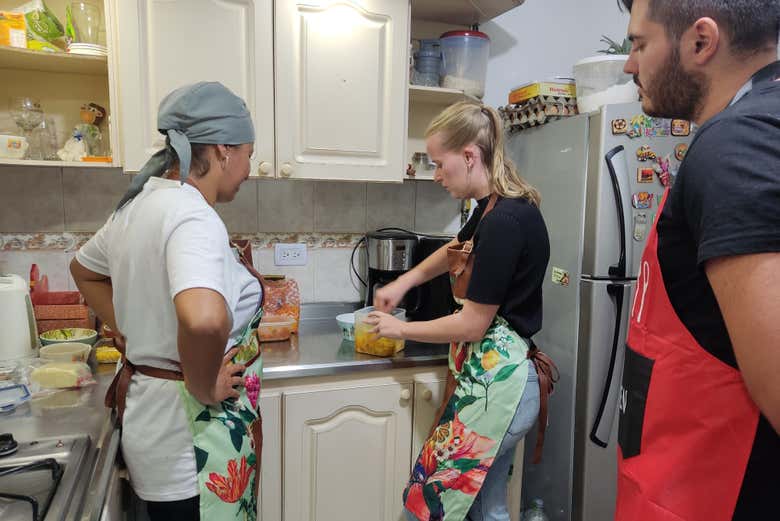 Taller de empanadas colombianas en Medellín