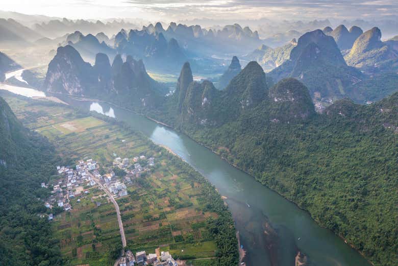 Excursión privada a la montaña Xianggong al amanecer