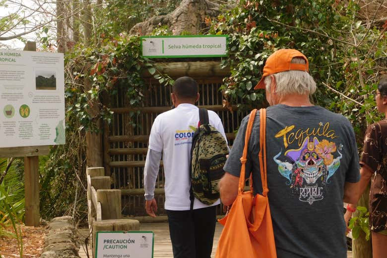 Excursión al Aviario Nacional de Colombia + Playa Blanca