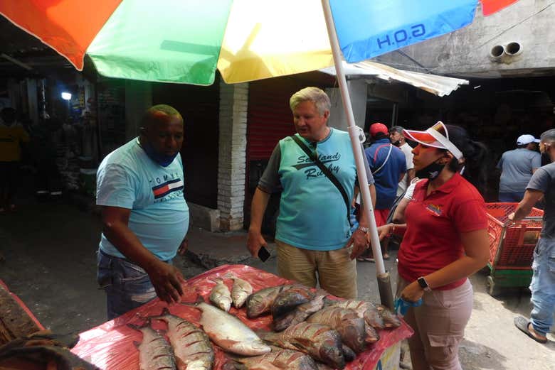 Tour por el Mercado Bazurto