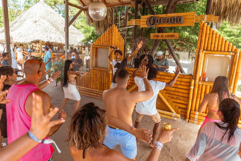 Excursión a Bora Bora Beach, Islabela y Pao Pao Beach