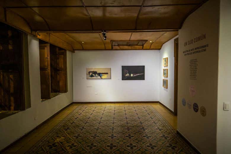 Tour nocturno por el Medellín artístico