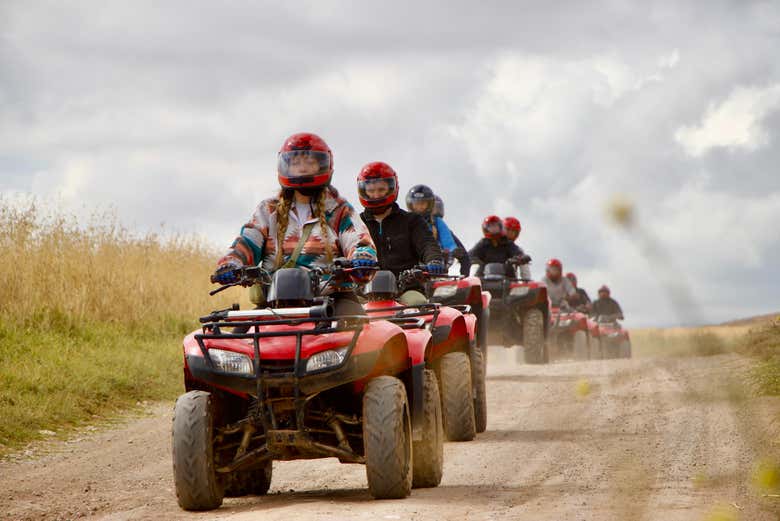 Tour en quad por Perolniyoc y Raqaypata