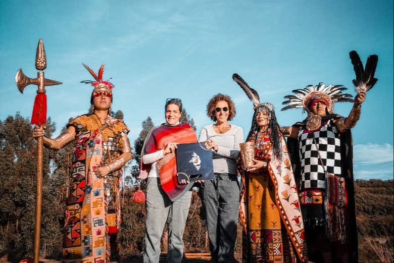 Ceremonia del fuego en la laguna Huayllarcocha