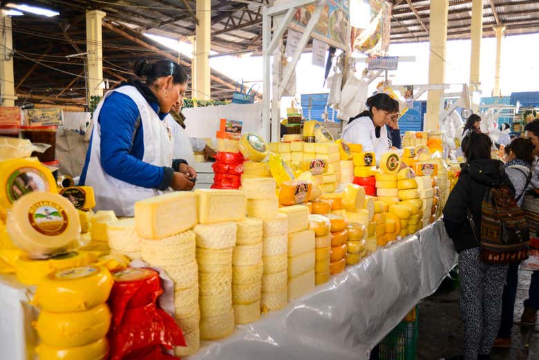 Clase de cocina peruana con comida