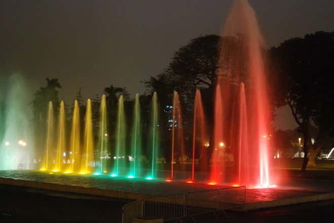 Free tour nocturno por Lima + Circuito Mágico del Agua