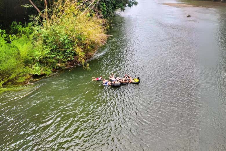 Excursión al refugio indígena Katanzama + Tubing en el río Don Diego