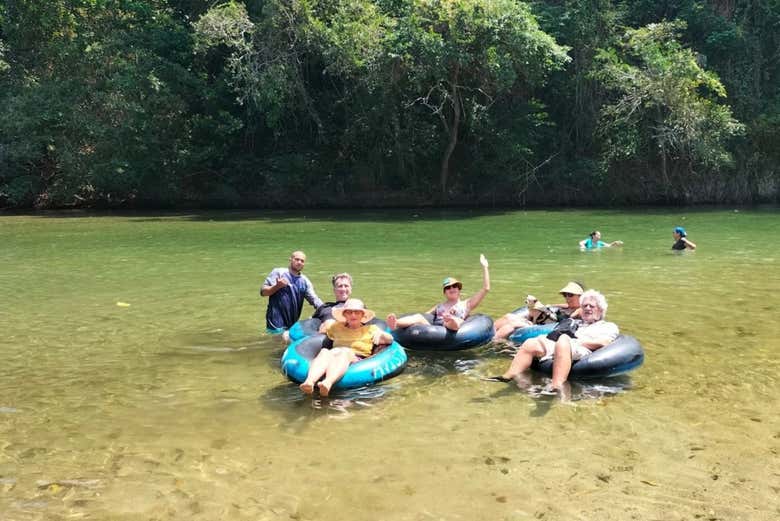 Excursión al refugio indígena Katanzama + Tubing en el río Don Diego
