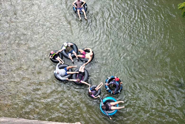 Excursión al refugio indígena Katanzama + Tubing en el río Don Diego