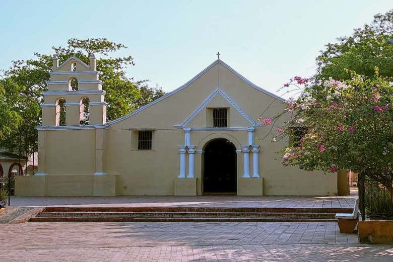 Tour por las iglesias de Santa Marta