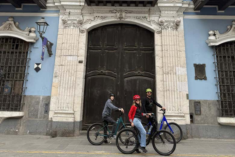 Tour en bicicleta por la Lima colonial