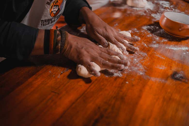 Taller de guaguas de pan + Tómbola del cuy