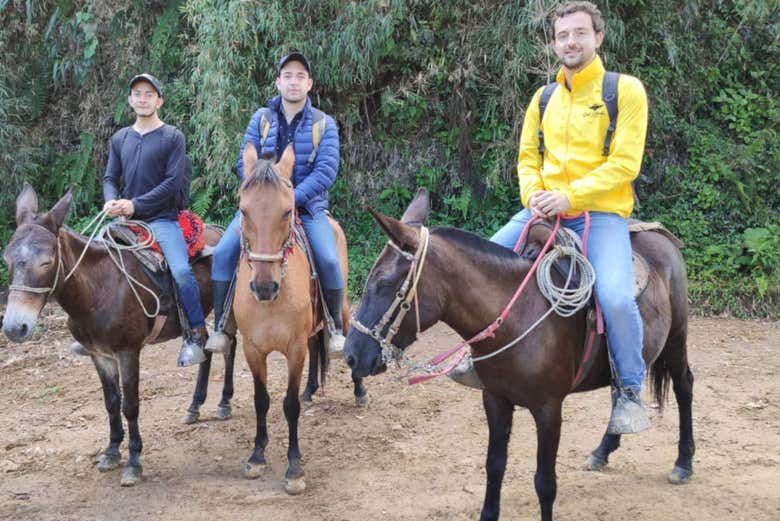 Paseo privado a caballo por los cerros de Guadalupe y Monserrate