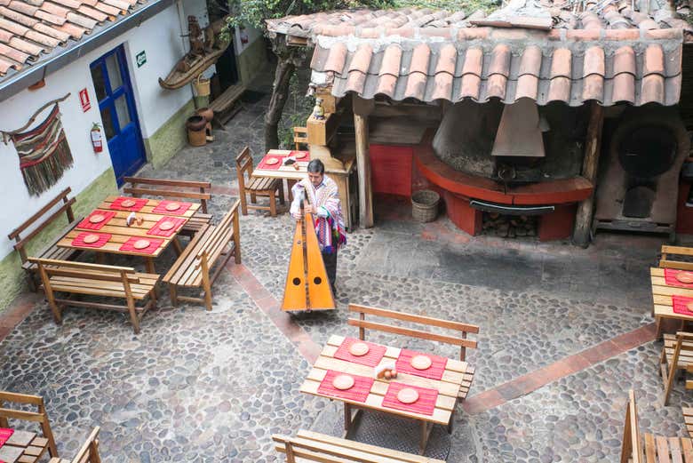 Comida o cena en el restaurante Pachapapa