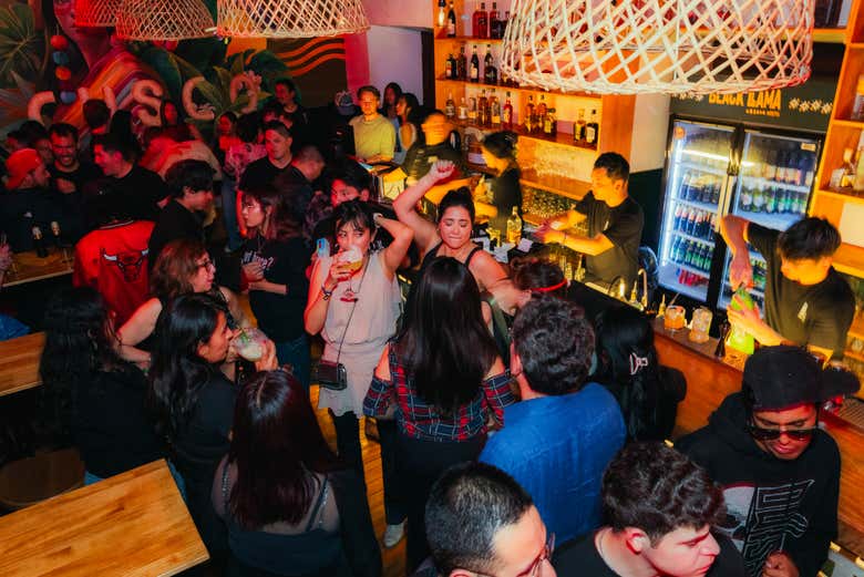 Pub Crawl ¡Tour de fiesta por Cusco!