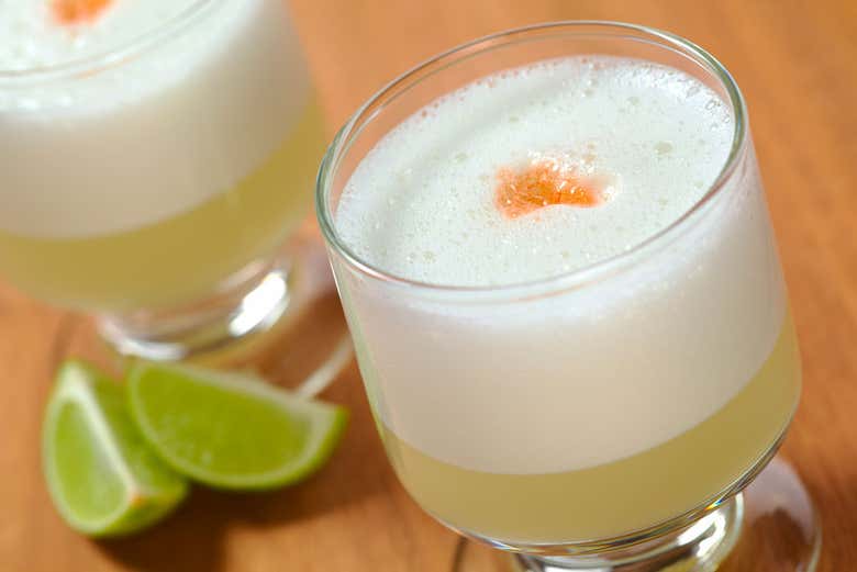Taller de ceviche, pisco sour y causa limeña + Tour por un mercado local