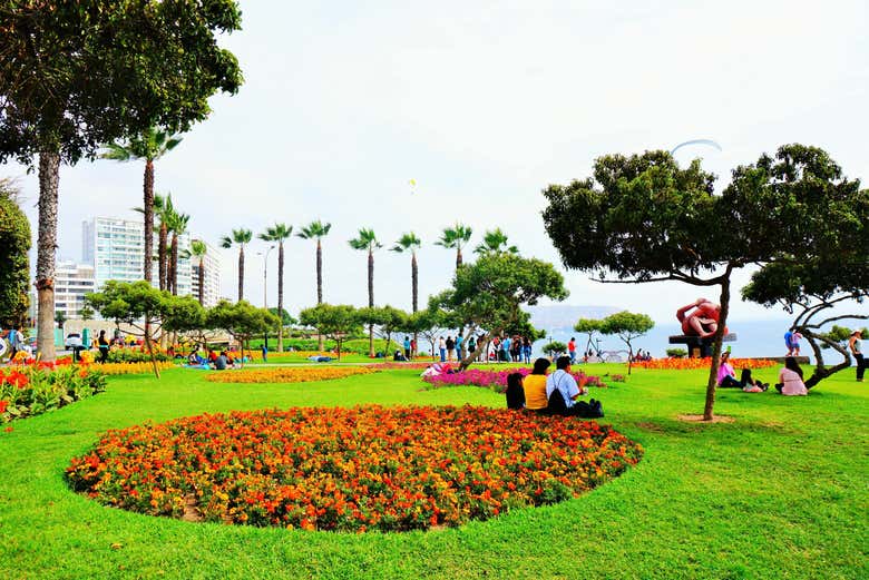 Tour por los parques de Lima + Circuito Mágico del Agua