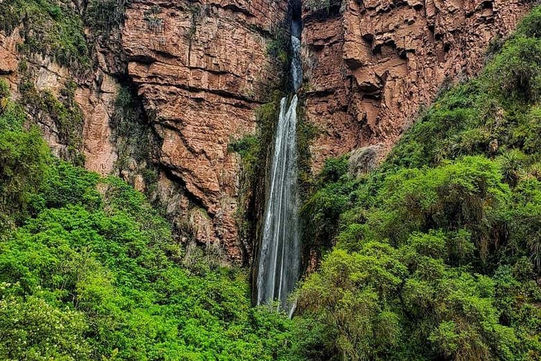 Senderismo hasta la catarata Perolniyoc