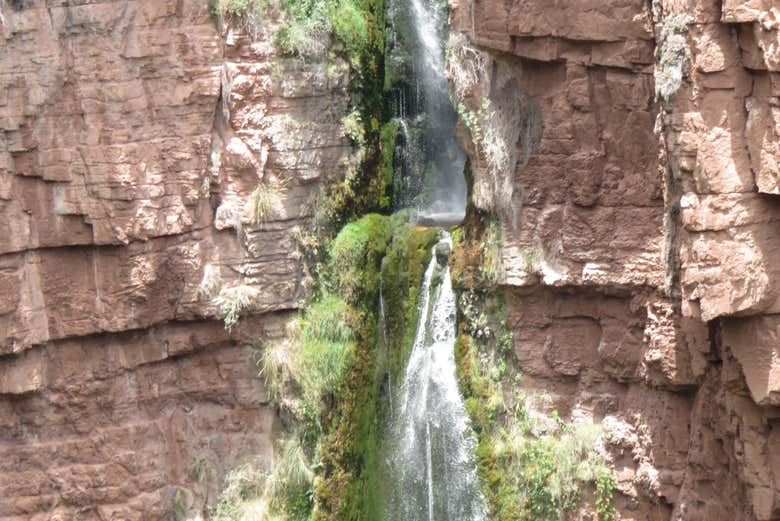 Senderismo hasta la catarata Perolniyoc