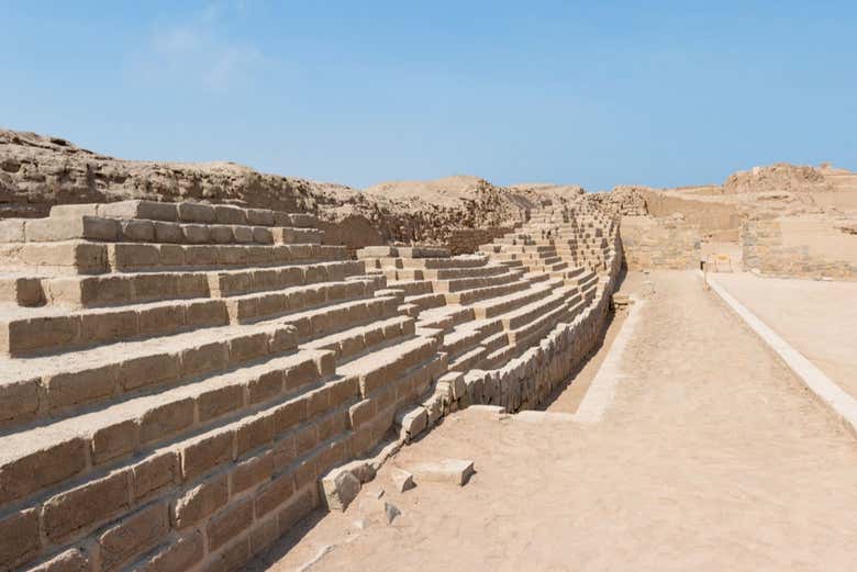 Tour por Pachacamac + Exhibición de caballos peruanos de paso