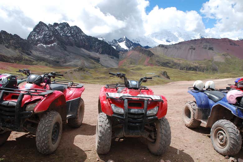 Tour en quad por el Valle Rojo + Montaña Arcoíris