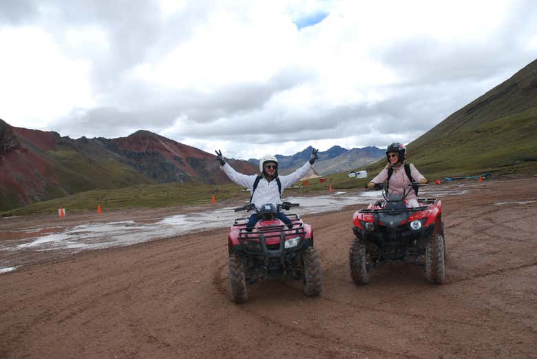 Tour en quad por el Valle Rojo + Montaña Arcoíris