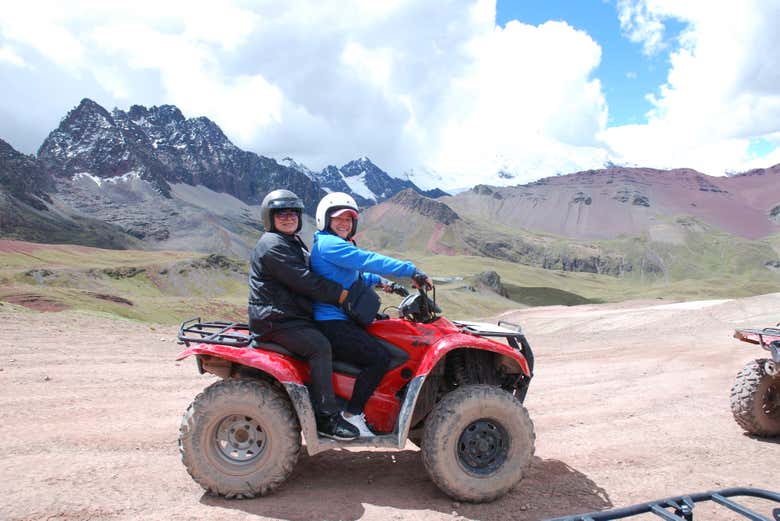 Tour en quad por el Valle Rojo + Montaña Arcoíris