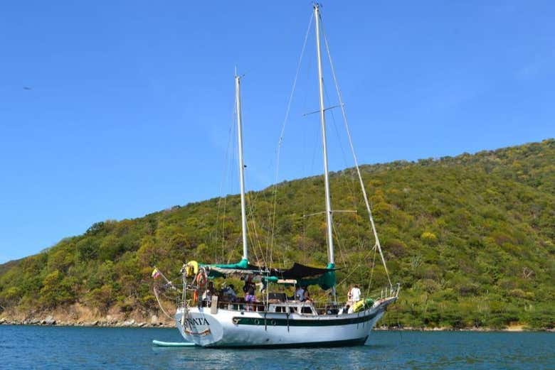 Paseo en velero por Bahía Concha