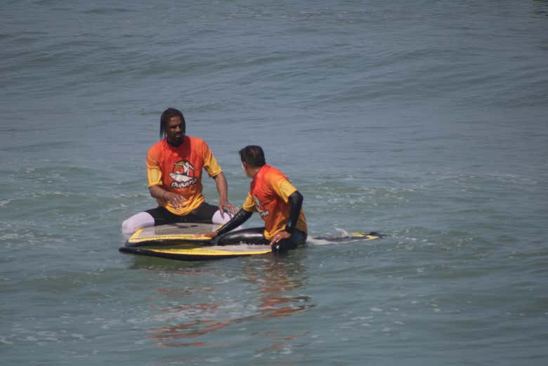 Curso de surf en Playa Makaha