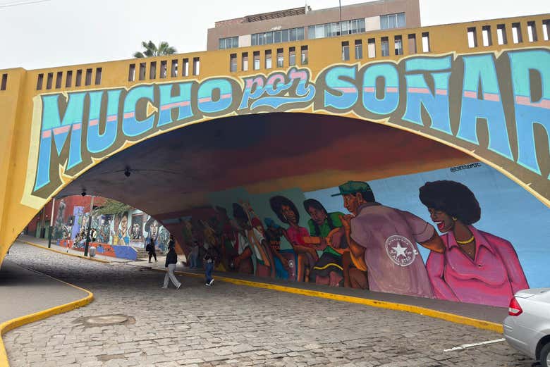 Tour en bicicleta por el barrio bohemio y el Morro de Chorrillos