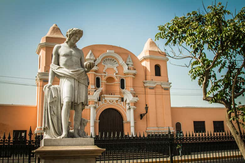 Contrastes de Lima