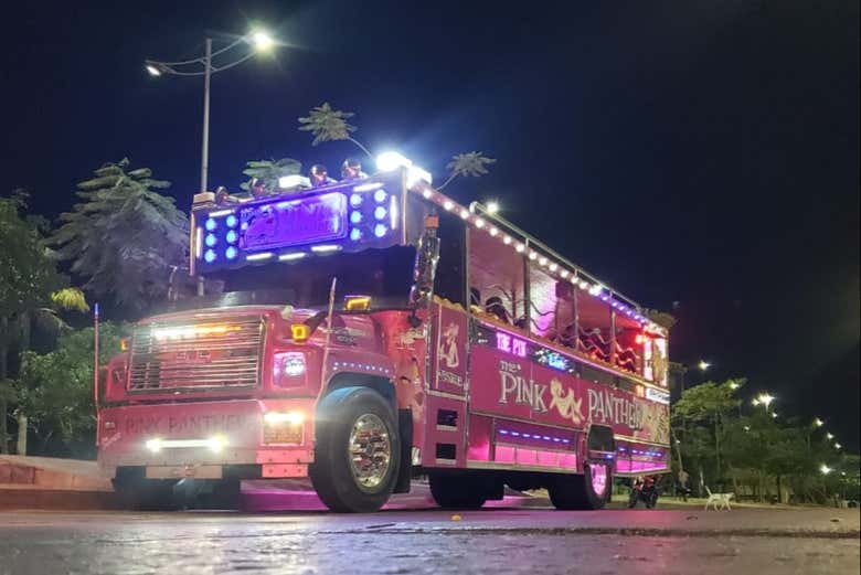 Tour en chiva rumbera por Santa Marta