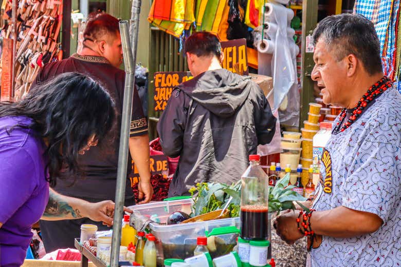 Tour por el Mercado de Brujas de Gamarra