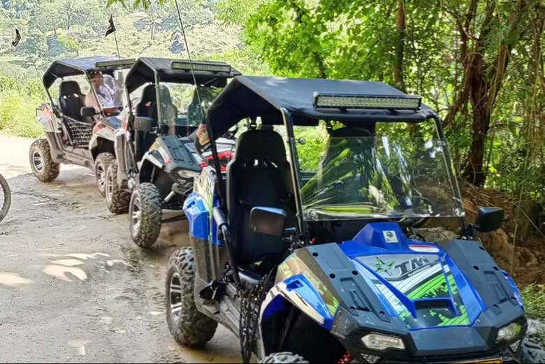 Tour en buggy por Bonda