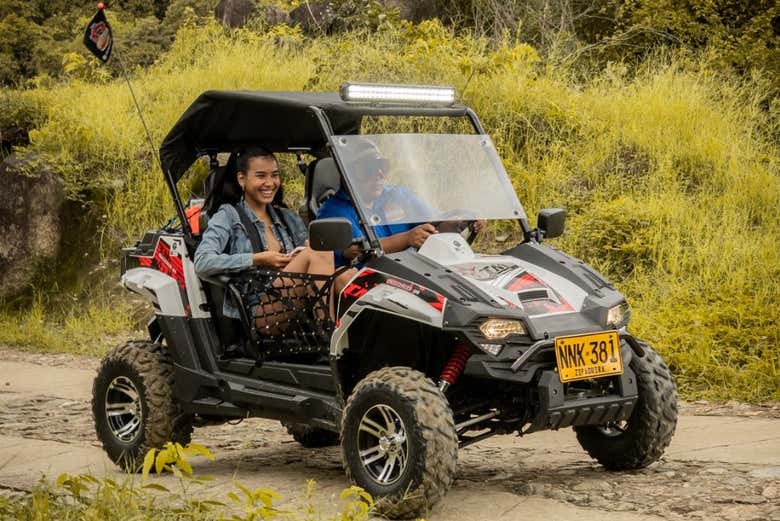 Tour en buggy por Bonda