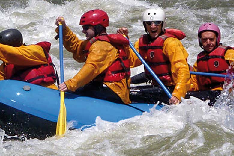Rafting en el río Urubamba y tirolina sobre el Valle del Sur