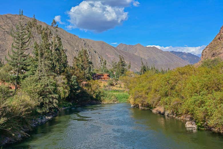 Rafting en el río Urubamba y tirolina sobre el Valle del Sur