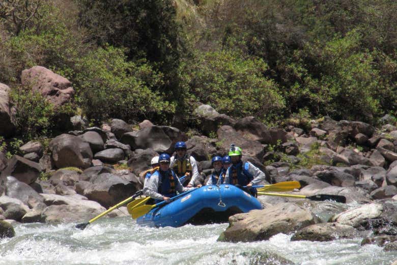 Rafting en el río Urubamba y tirolina sobre el Valle del Sur