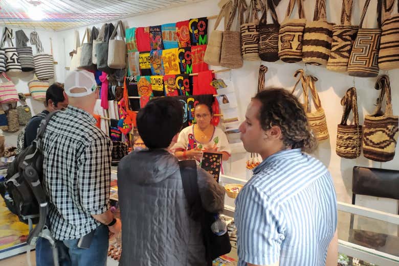 Taller de mochilas wayuu en Bogotá