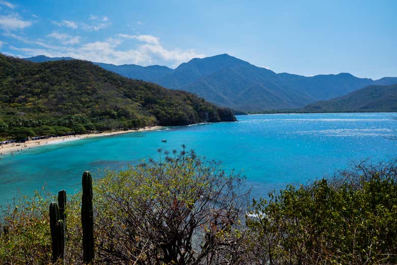 Excursión en lancha a las playas del Parque Tayrona en grupo reducido