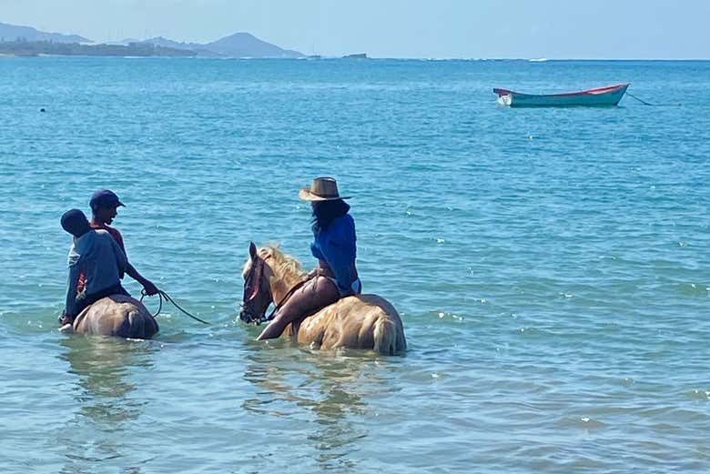 Paseo a caballo por la playa de Puerto Plata