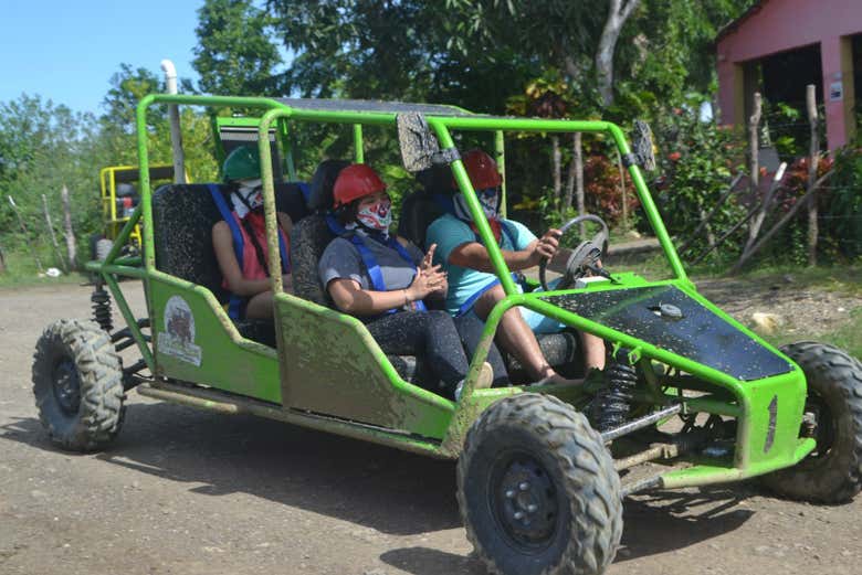 Tour en buggy por Puerto Plata
