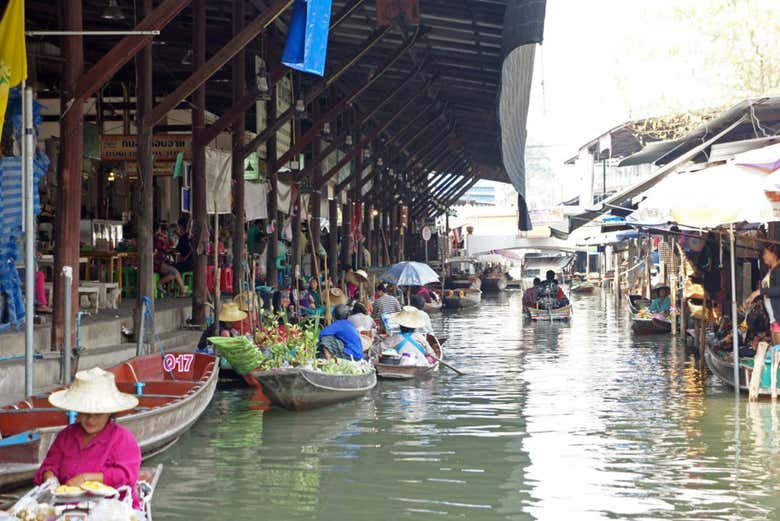 Mercado sobre las vías, mercado flotante y ruinas de Ayutthaya