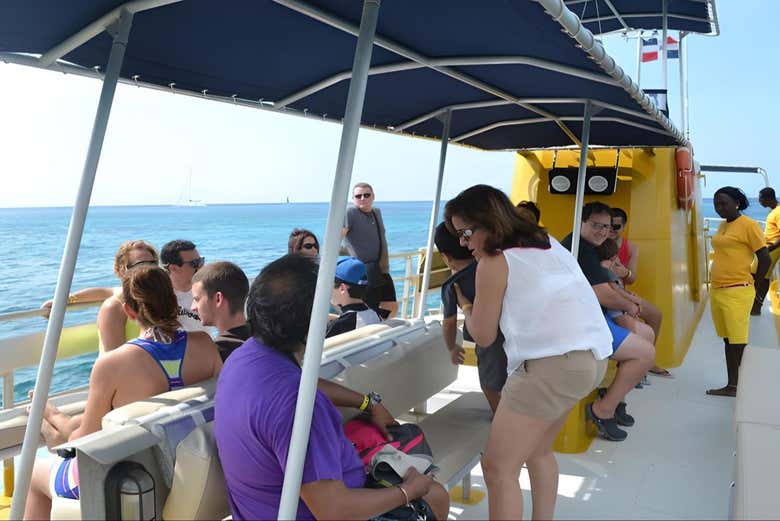 Excursión a isla Saona en barco con visión submarina