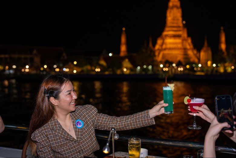 Crucero con cena por el río Chao Phraya