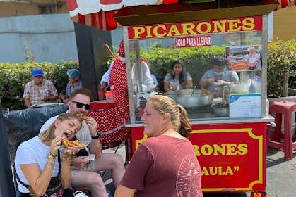 Tour de comida callejera por Lima