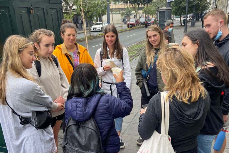 Tour de comida callejera por Lima